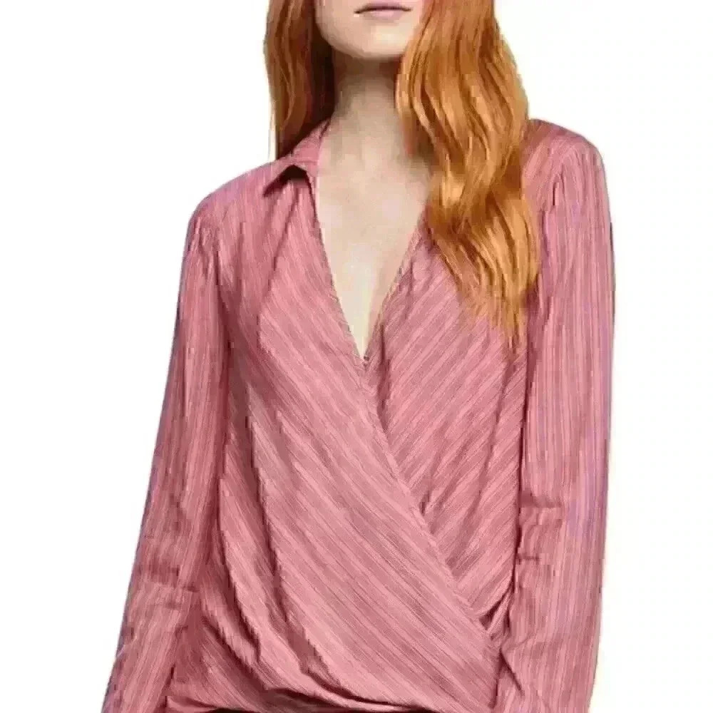 NEW! BCBGeneration Women’s M Striped Blouse Top NWT $98
